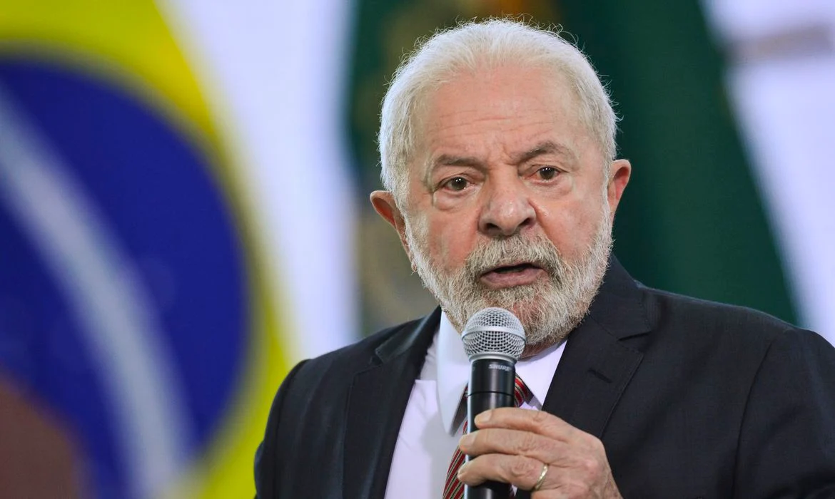 Lula sanciona lei que prevê funcionamento 24 horas de delegacias da mulher