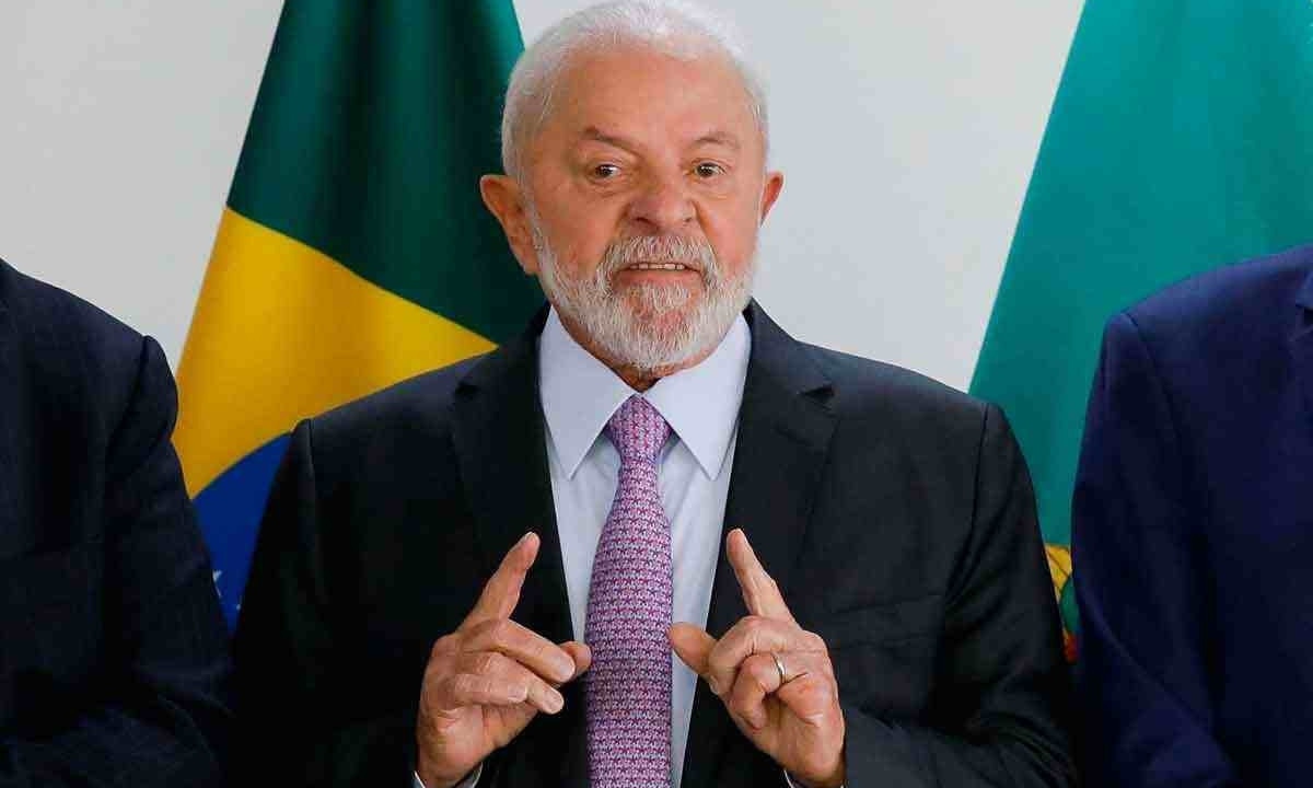 Lula assina MP que prevê redução de 3,5% a 5% na conta de luz.